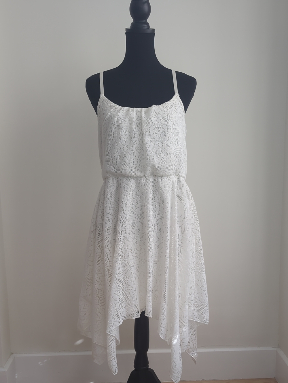 Boho buttons Lace Asymmetrical Handkerchief Hem Midi Dress with Spaghetti Straps